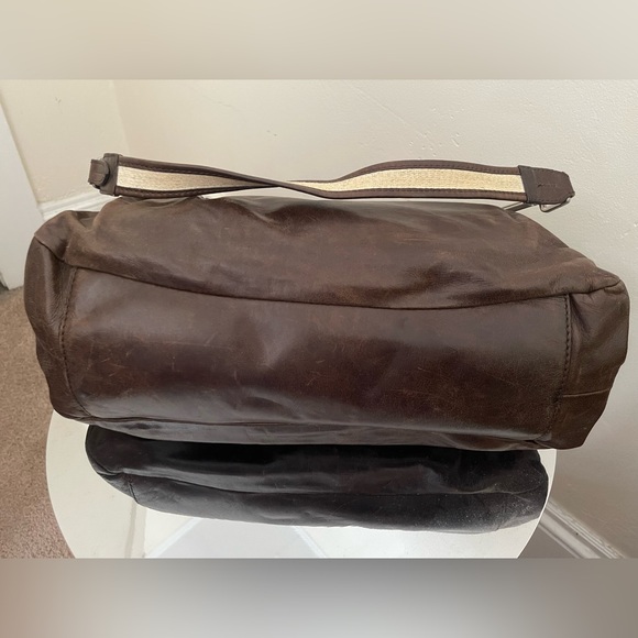 Classic Calvin Klein Brown Leather Purse circa ‘05/‘06 - Picture 3 of 6